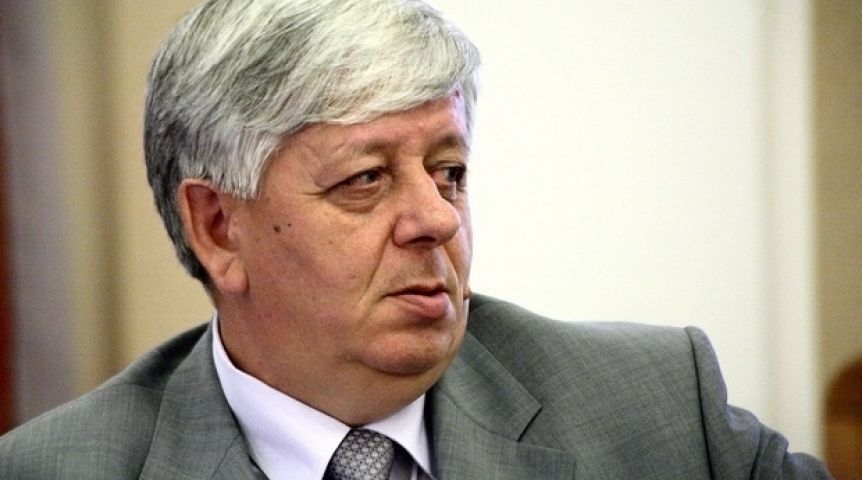 «Два вице-губернатора и пять министров»: кто из омских чиновников и депутатов попал под пристальное внимание силовиков